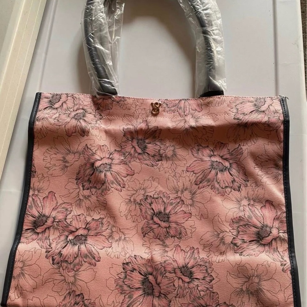 Floral Pink Tote Bag with Black Trim - Stylish Everyday Carry